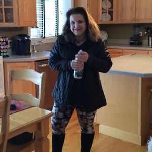 Meet your Posher, Annette